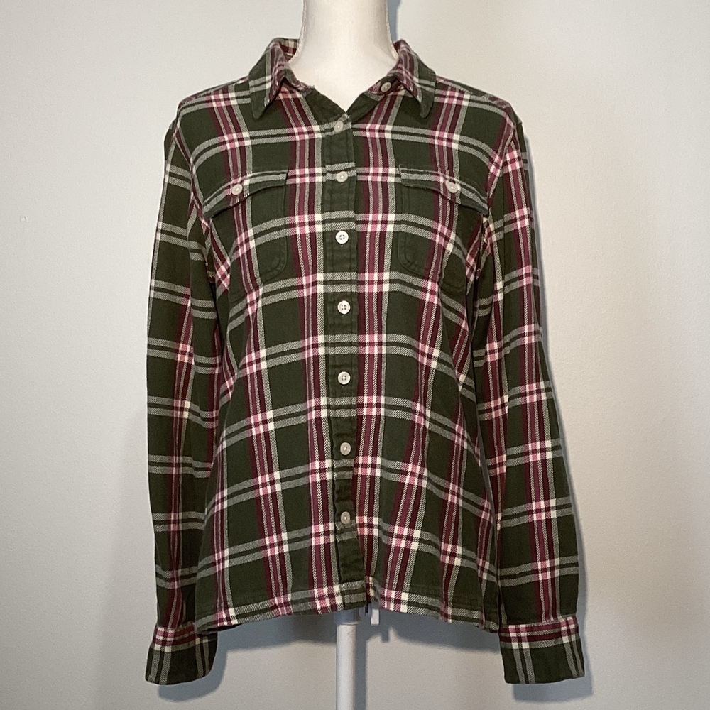 Patagonia Green and Cream Plaid Button Down Shirt